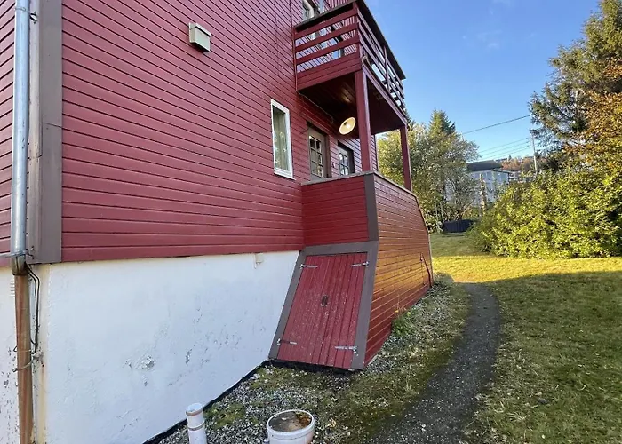 Arctic Paradise - 4 Bedroom In Apartment Tromso