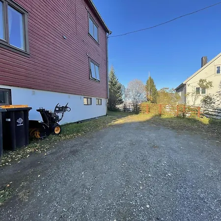 Arctic Paradise - 4 Bedroom In Appartement *