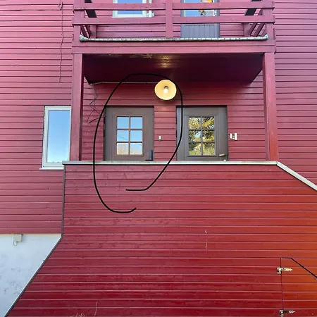 Arctic Paradise - 4 Bedroom In Appartement