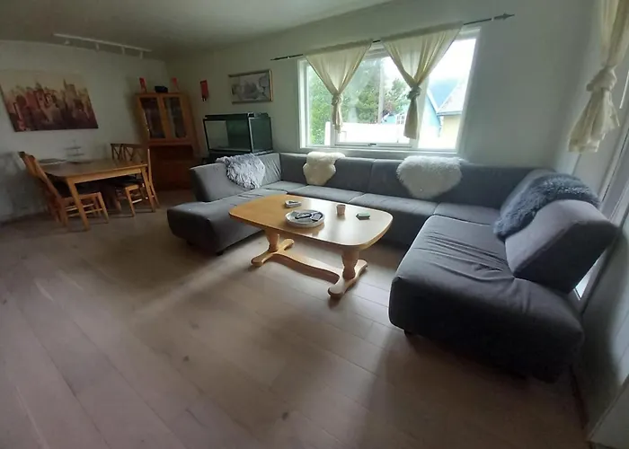 Arctic Paradise - 4 Bedroom In Appartement *