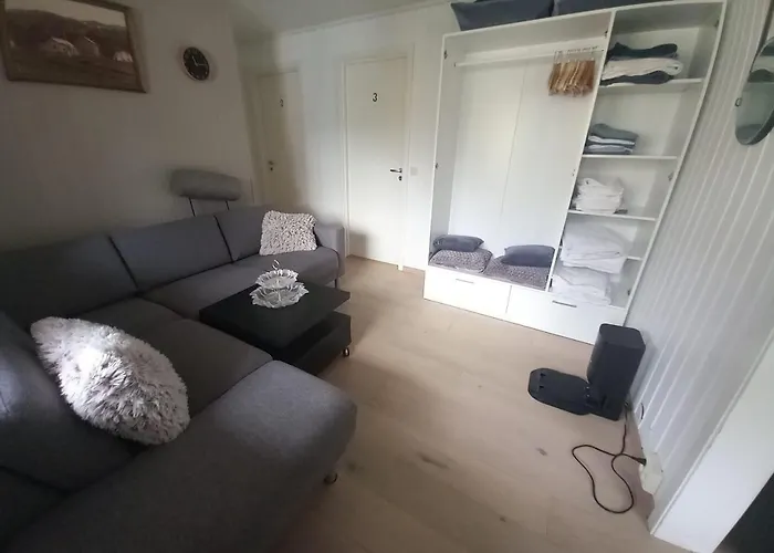 Arctic Paradise - 4 Bedroom In Appartement Tromsø